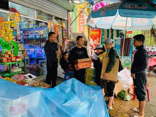 Chính quyền và nhân dân huyện Quế Phong: Hướng tới đồng bào Miền Trung ruột thịt